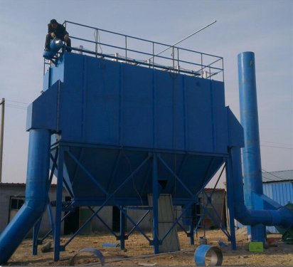 為防止布袋除塵器出現(xiàn)粉塵黏結、 濾袋堵塞，環(huán)保廠家怎么做